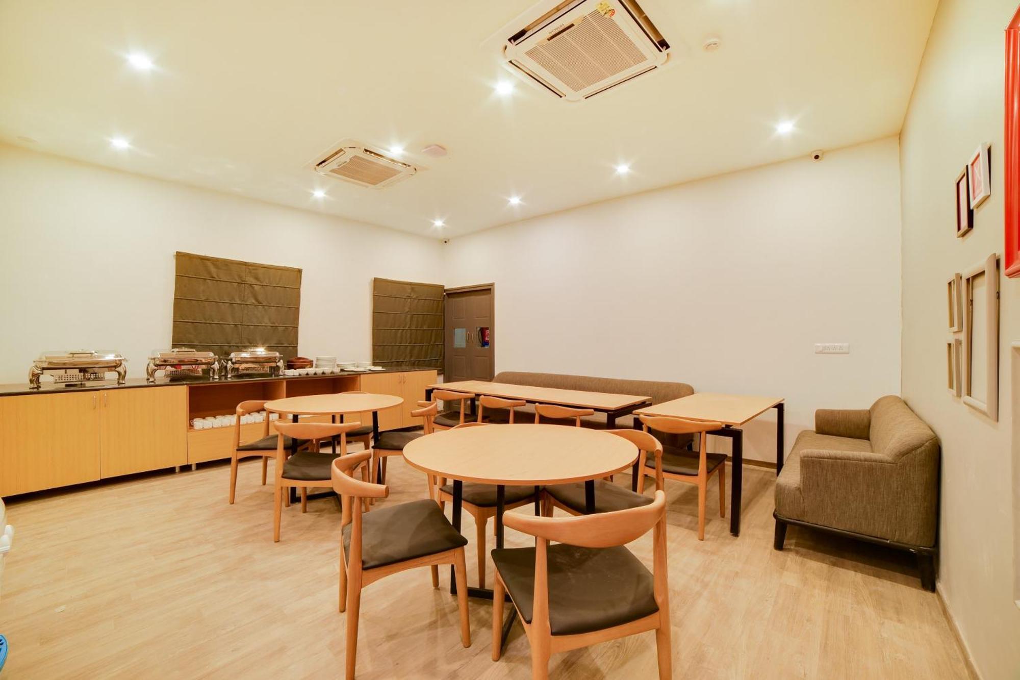 Super Townhouse Hosur Main Road Bommanahalli Near Gopalan Innovation Mall Бангалор Экстерьер фото