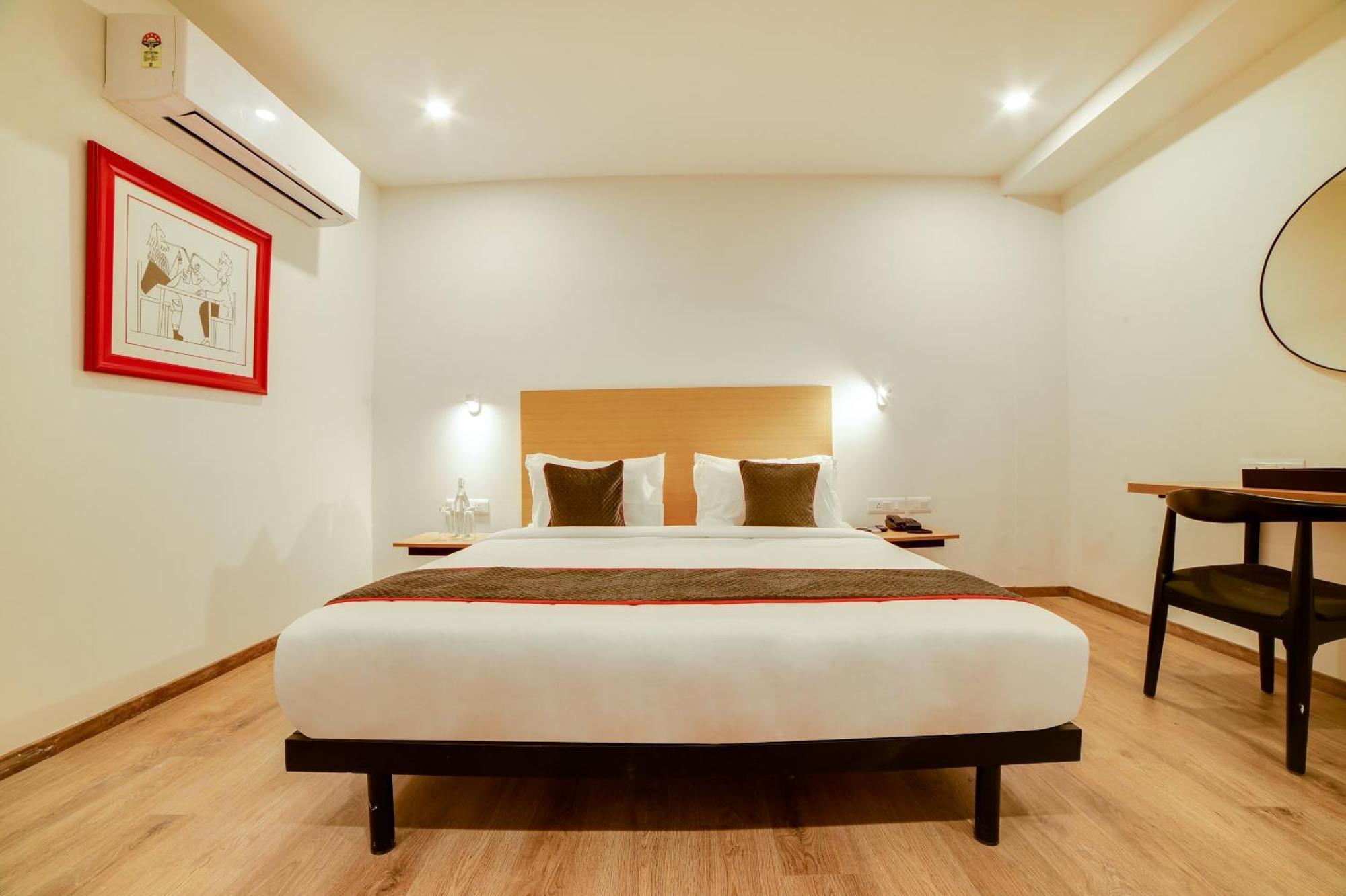 Super Townhouse Hosur Main Road Bommanahalli Near Gopalan Innovation Mall Бангалор Экстерьер фото