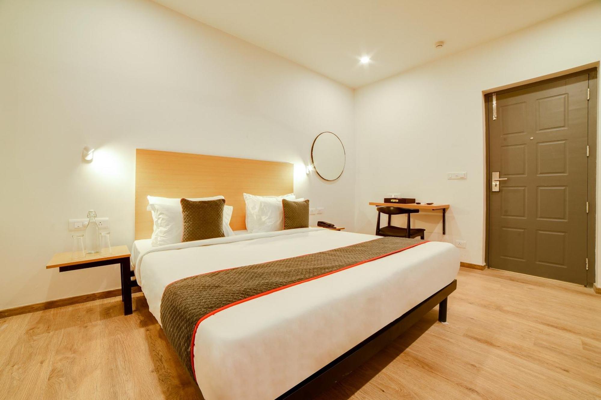 Super Townhouse Hosur Main Road Bommanahalli Near Gopalan Innovation Mall Бангалор Экстерьер фото