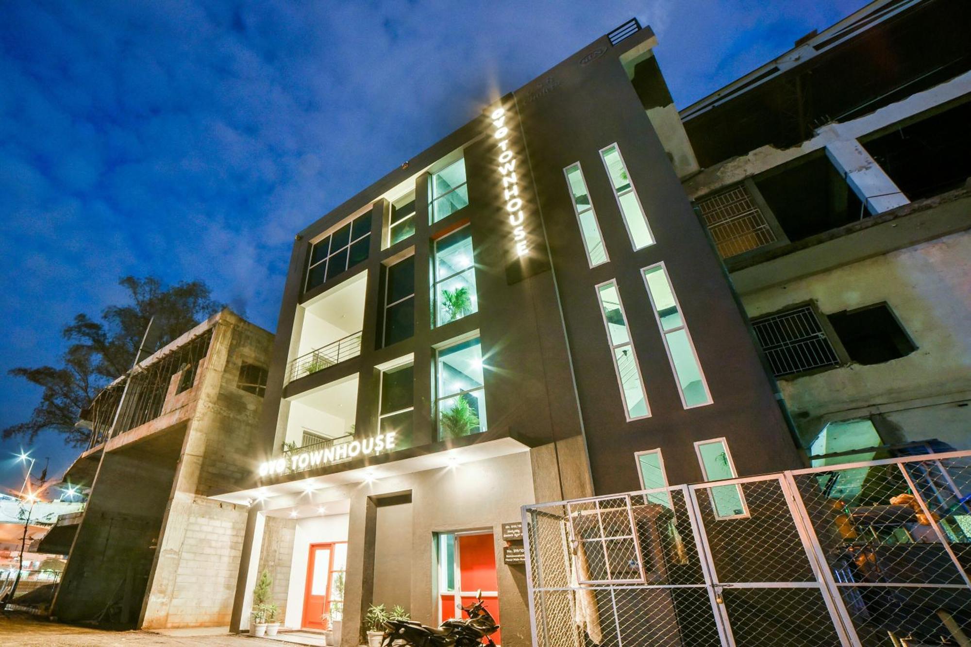 Super Townhouse Hosur Main Road Bommanahalli Near Gopalan Innovation Mall Бангалор Экстерьер фото