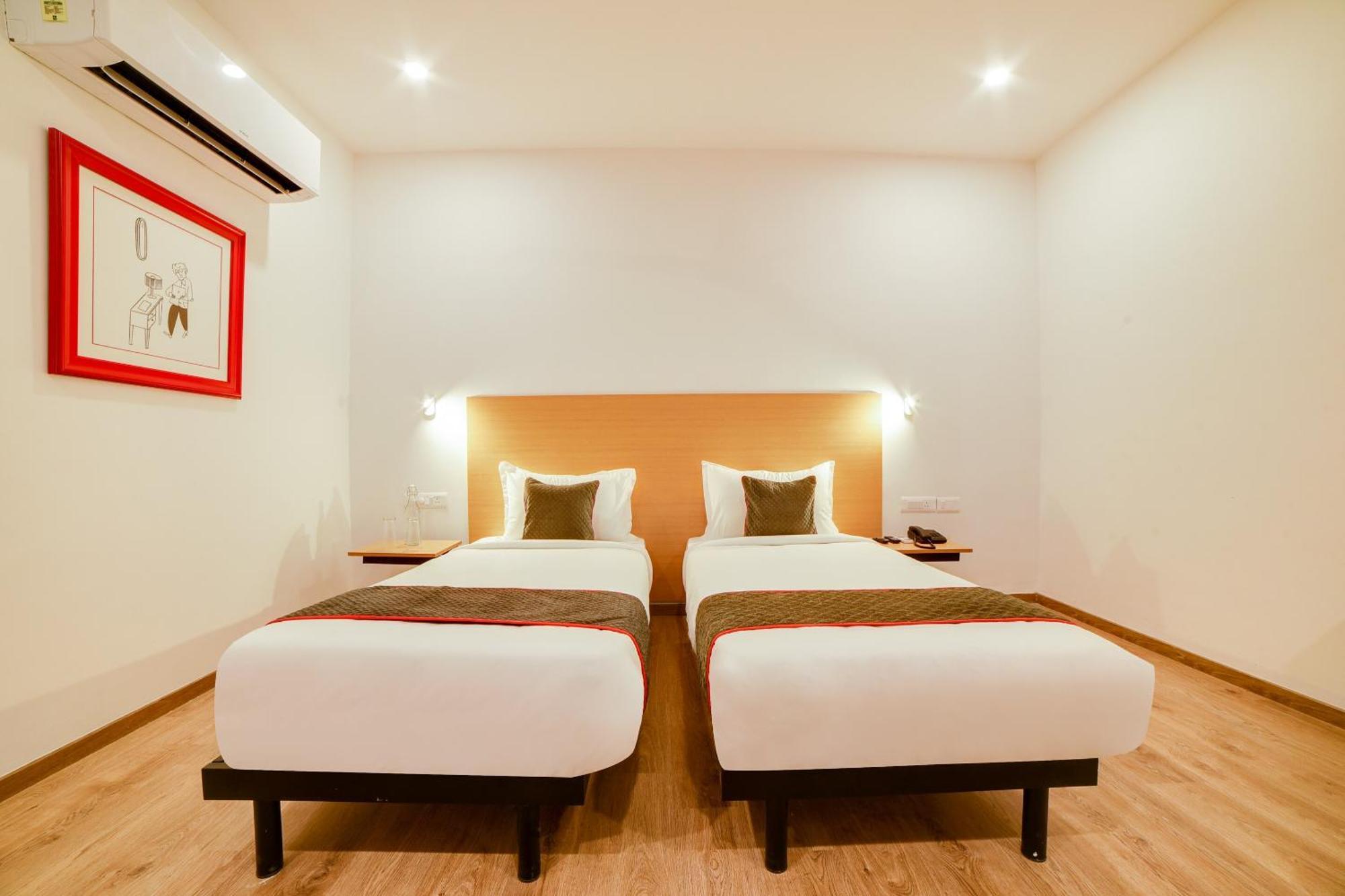 Super Townhouse Hosur Main Road Bommanahalli Near Gopalan Innovation Mall Бангалор Экстерьер фото
