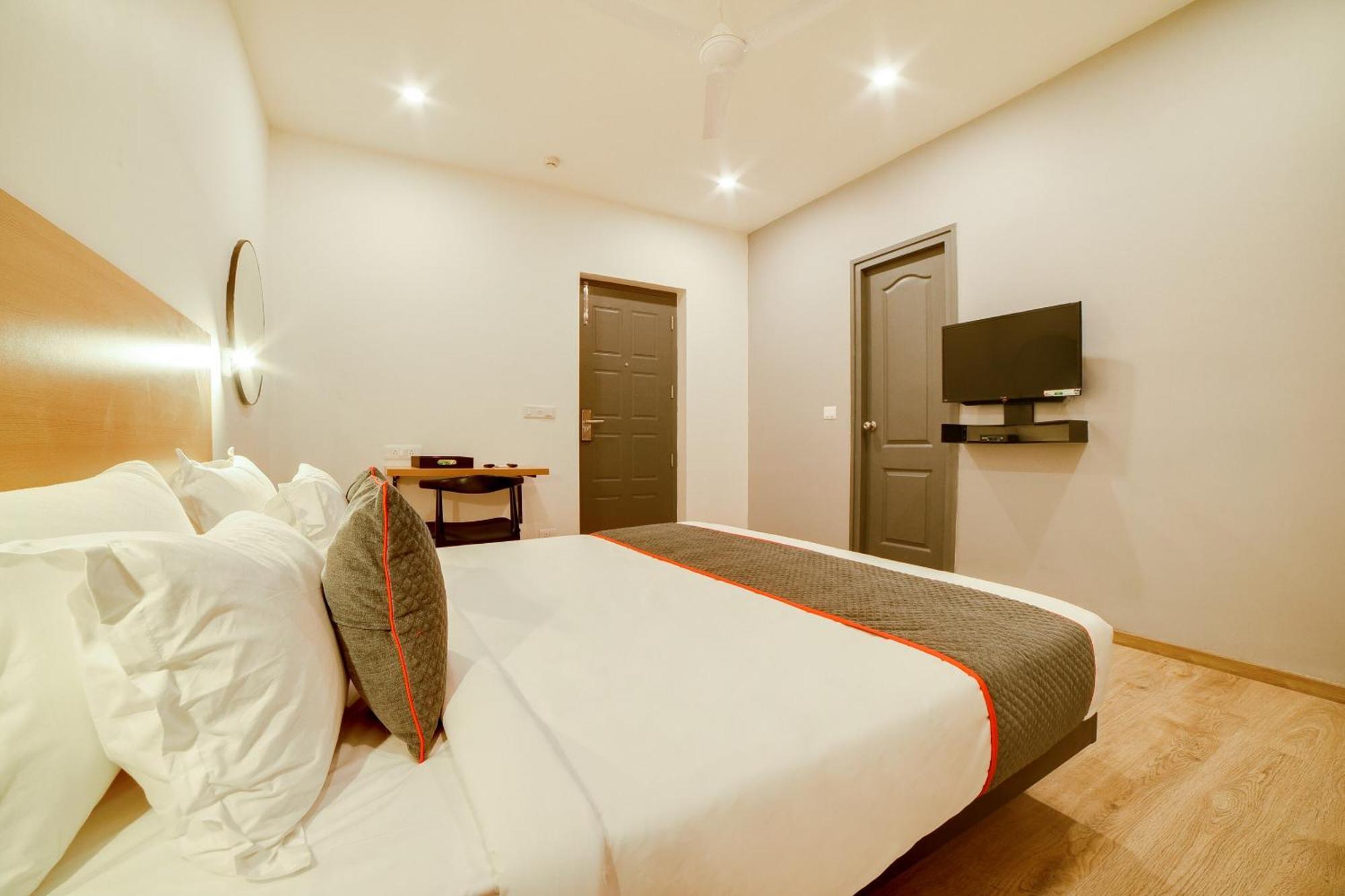 Super Townhouse Hosur Main Road Bommanahalli Near Gopalan Innovation Mall Бангалор Экстерьер фото