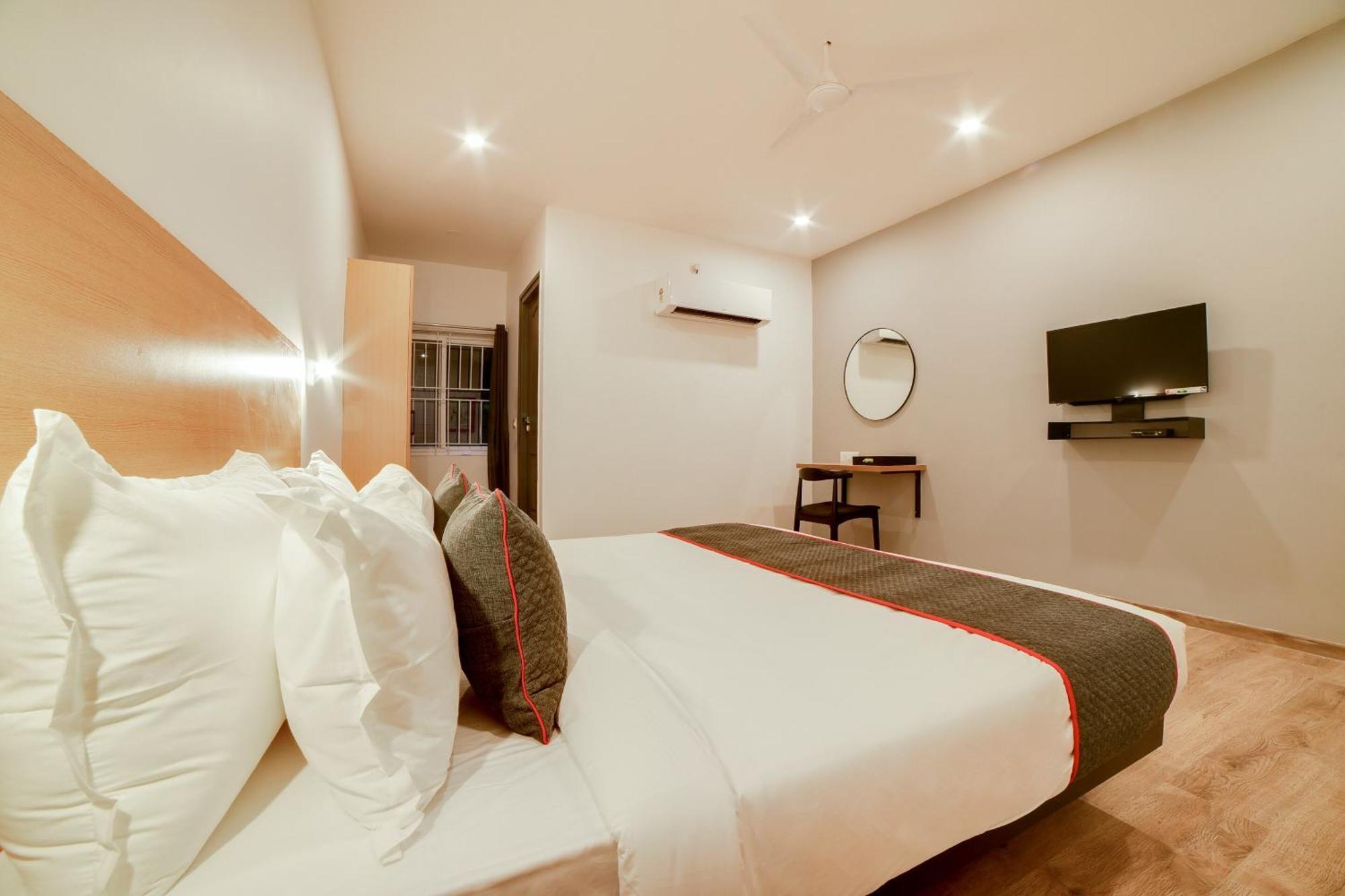 Super Townhouse Hosur Main Road Bommanahalli Near Gopalan Innovation Mall Бангалор Экстерьер фото